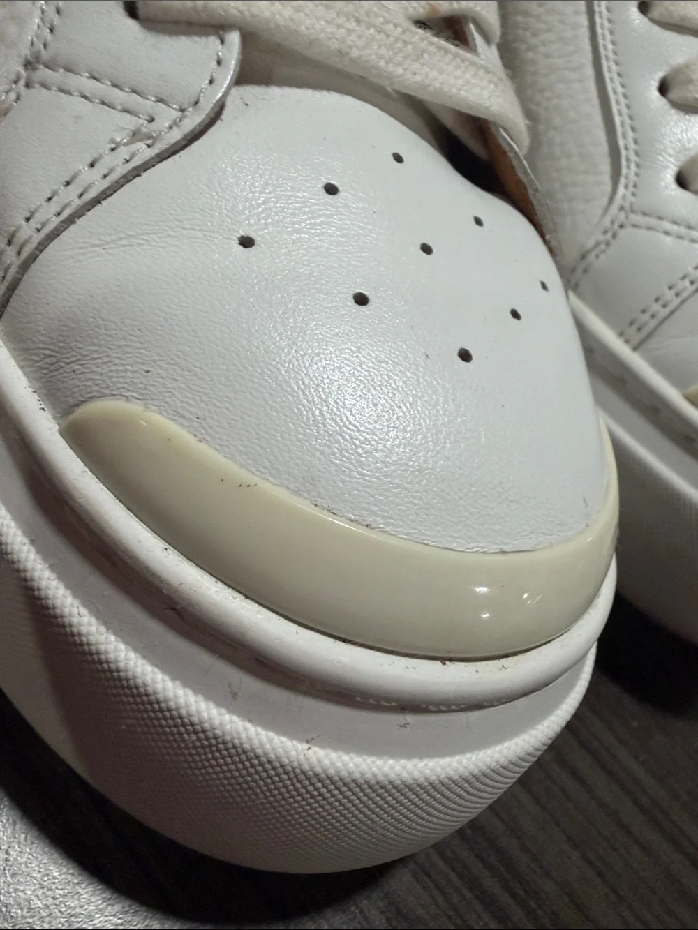 Tory Burch lady bug sneaker women’s size 9.5